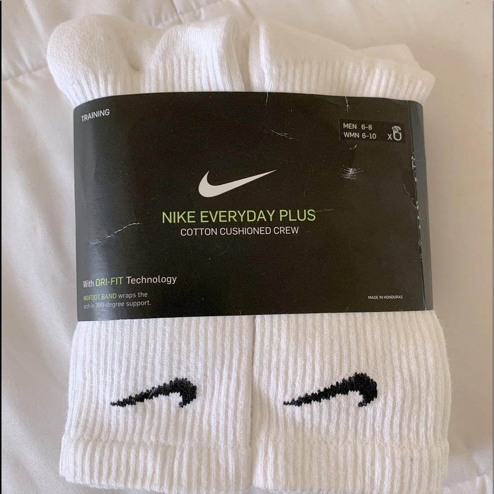 NWT Nike Cotton Crew Socks